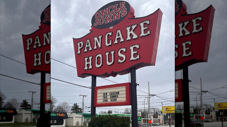 Original Uncle John's Pancake House sign in Toledo, Ohio