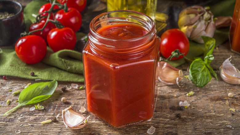 homemade tomato sauce