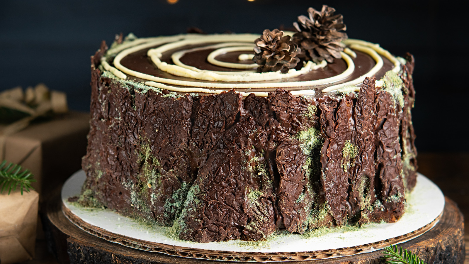 This Piping Technique Turns Chocolate Cake Into A Tree Stump Masterpiece