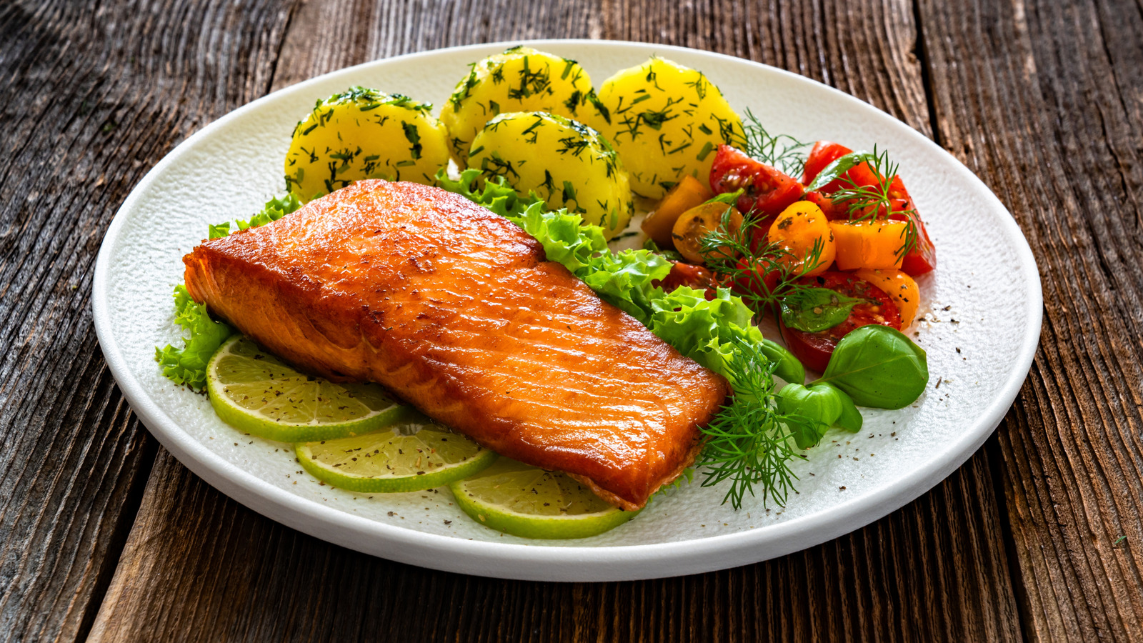 <a href="https://www.mashed.com/2221403/trader-joes-seasoning-for-better-salmon/" target="_blank">This Popular Trader Joe’s Seasoning Is Key For Better Salmon</a>