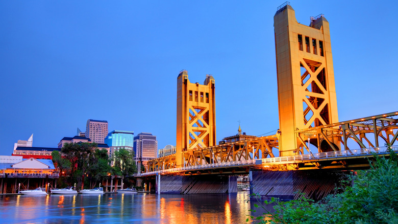 Sacramento skyline and Tower Bridge at dusk