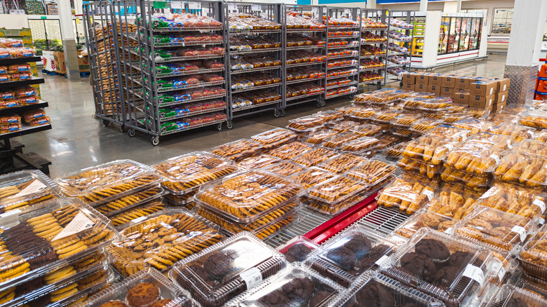 Sam's Club bakery department