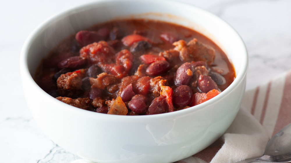 slow cooker chili recipe in bowl