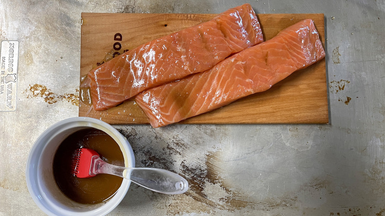 salmon filets with glaze