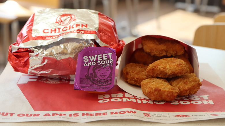 Wendy's chicken sandwich, nuggets, and sauce packet