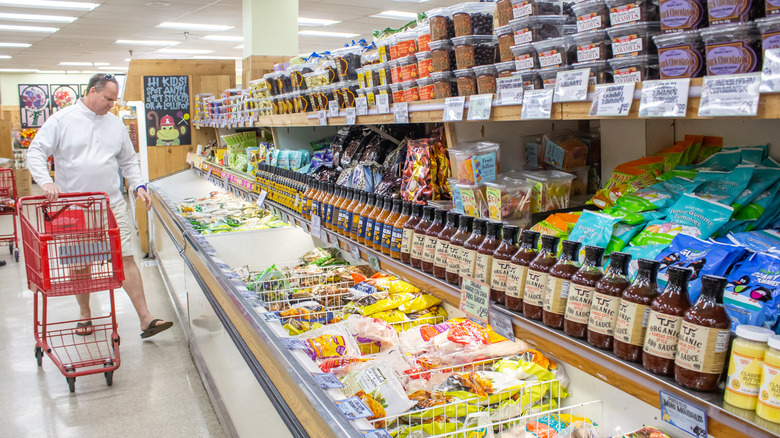 man shopping at Trader Joe's