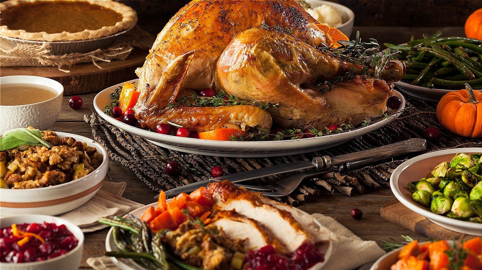 This Trick Can Help You Avoid Getting Too Full From Thanksgiving Dinner