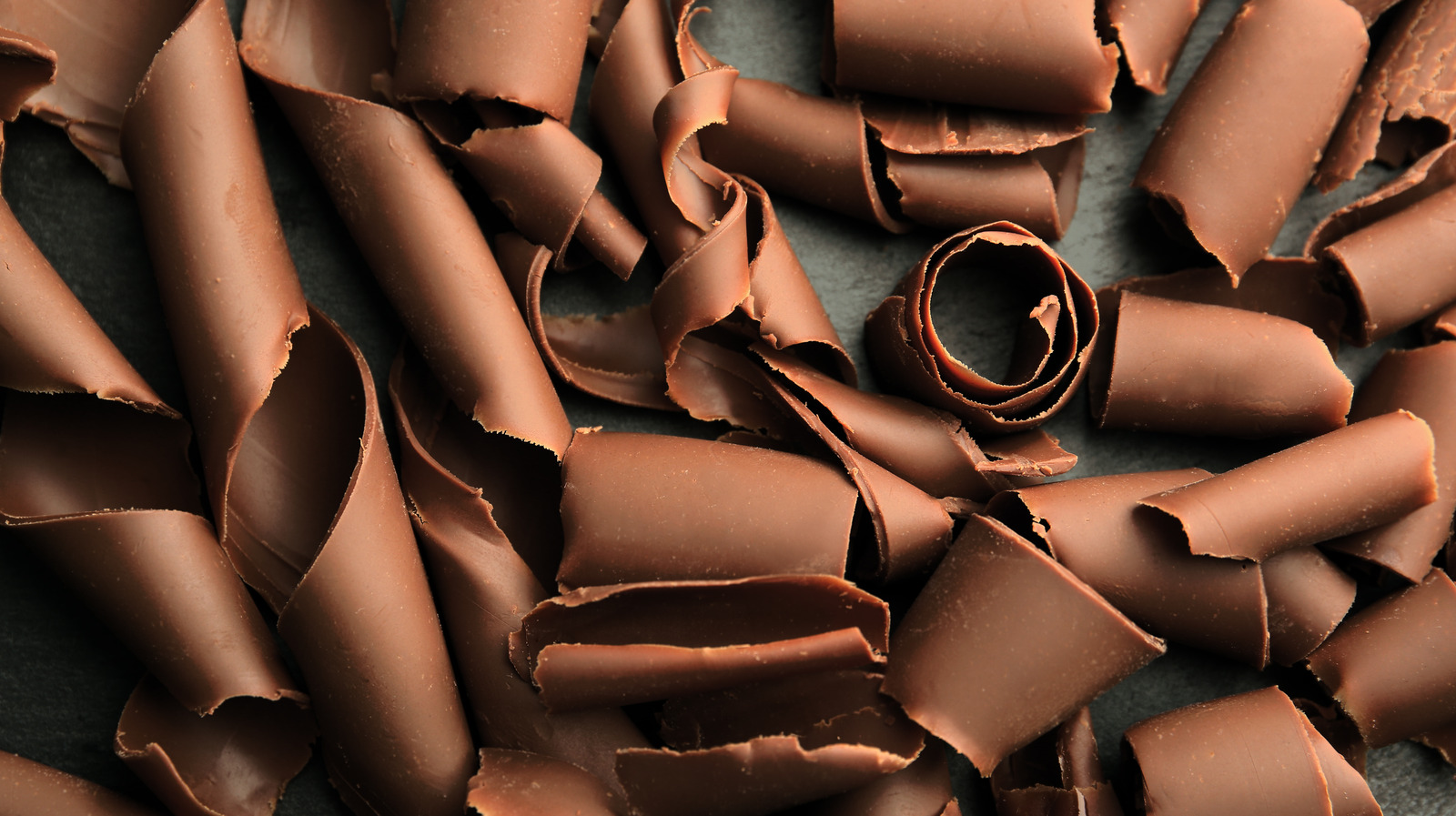 This Vegetable Peeler Hack Will Give You Perfect Chocolate Curls