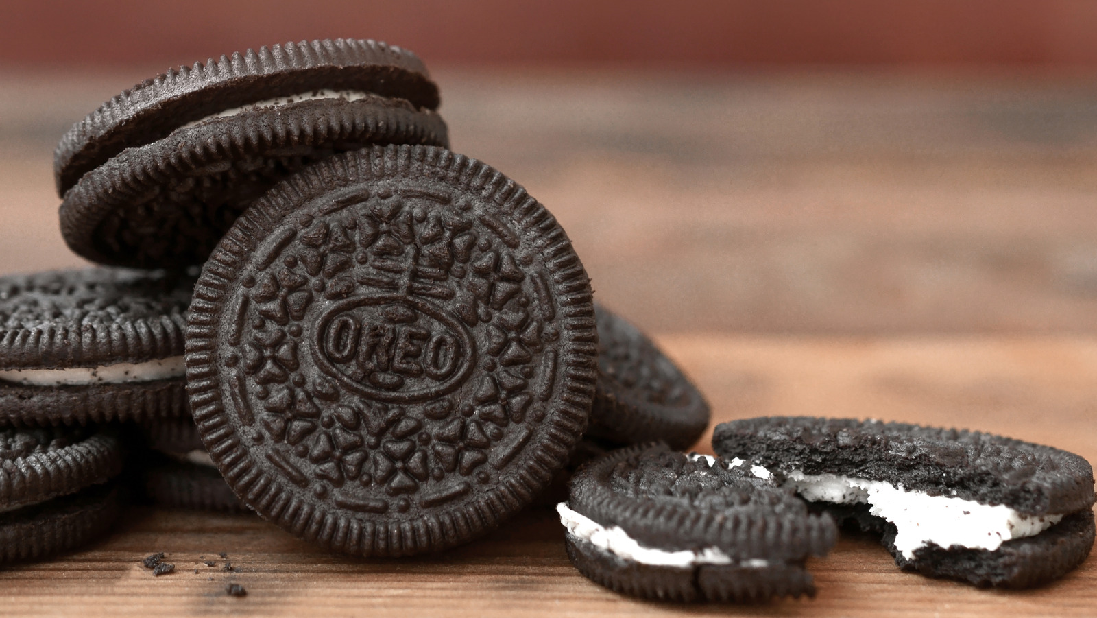 This Viral TikTok Recipe Might Change The Way You Eat Oreos