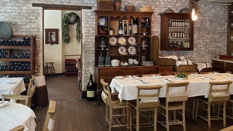 Via Carota dining room