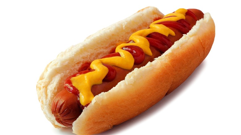 Hot Dog, ketchup and mustard