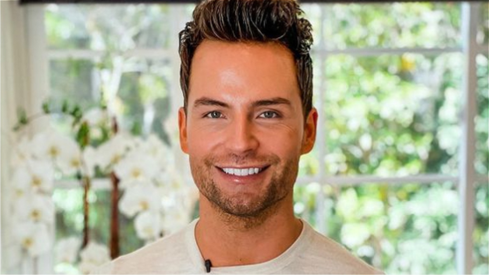 TikTok Is Loving Million Dollar Listing Star Bobby Boyd's Christmas