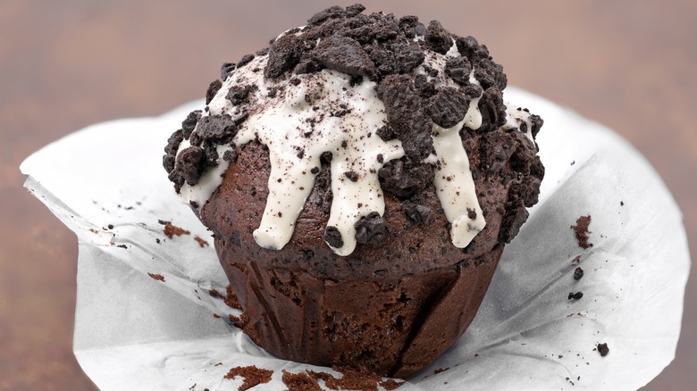 Cookies and cream mini cake