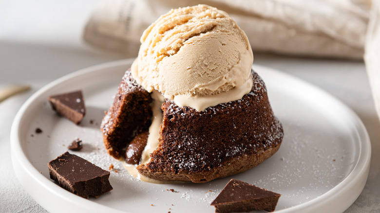 Molton chocolate cake with ice cream