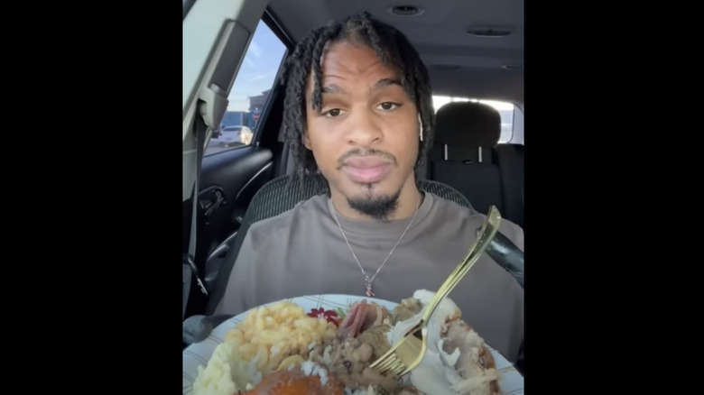 Keith Lee eating food