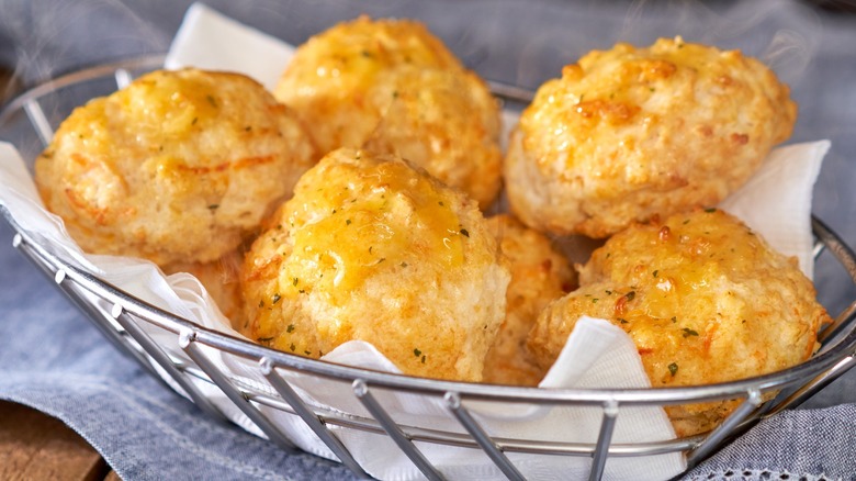 Red Lobster's cheddar bay biscuits