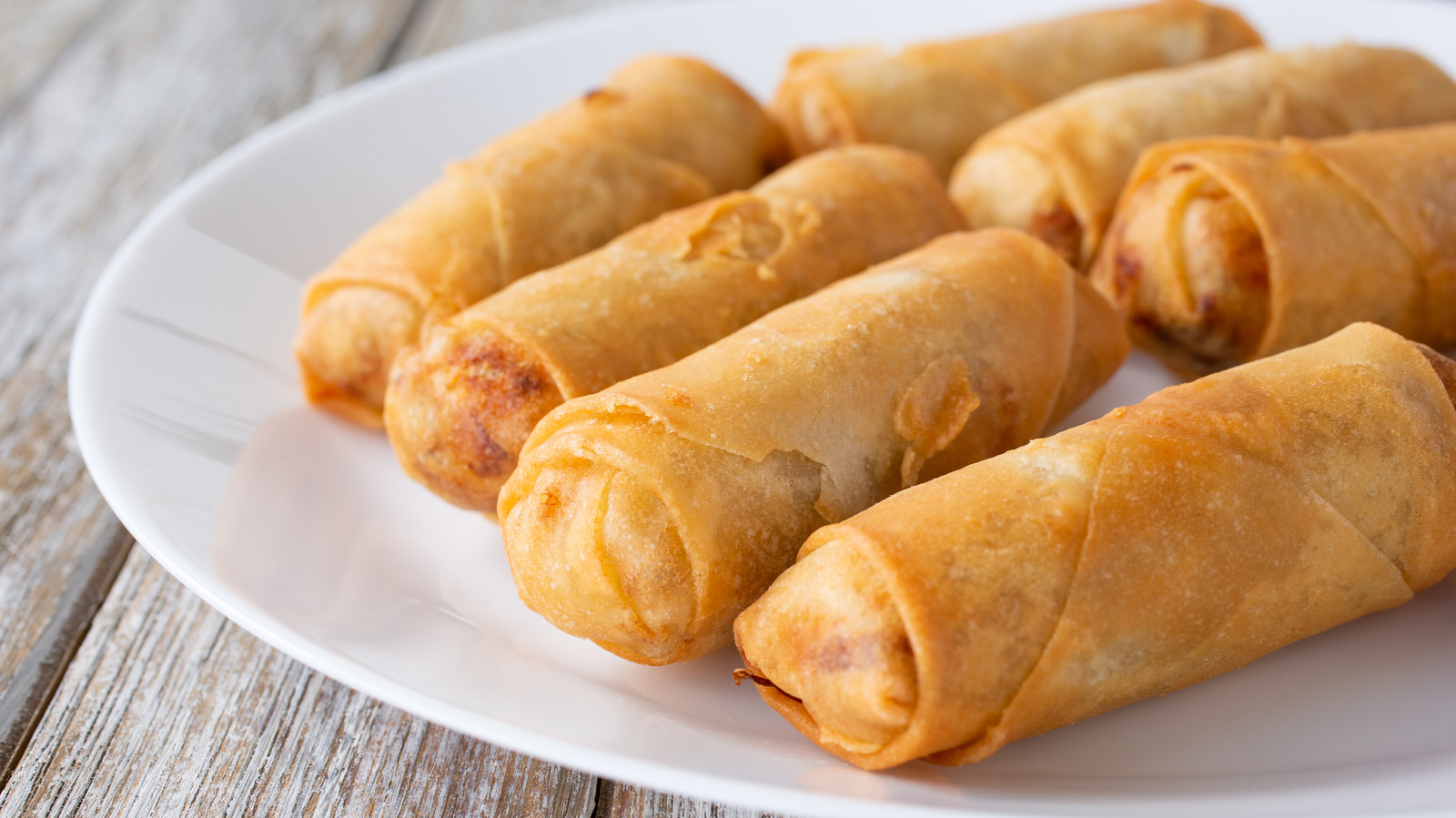 TikTok's Buffalo Chicken Egg Rolls Are Too Complicated For People To Make
