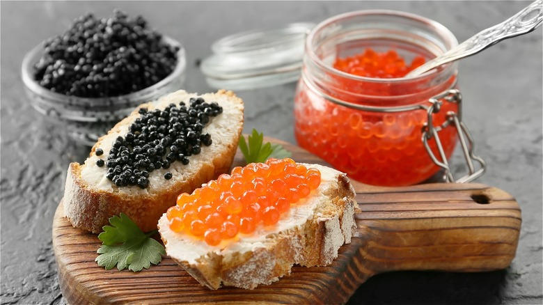 black and orange caviar on bread 