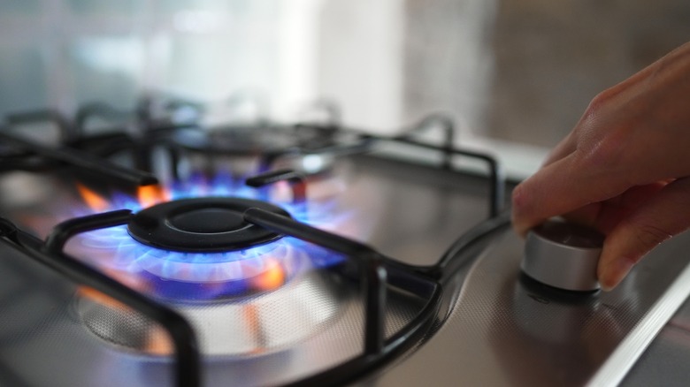 gas stove blue flame