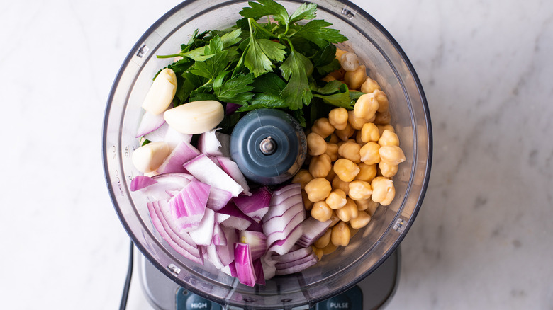falafel ingredients in food processor