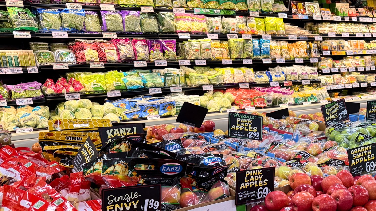 Trader Joe's Shoppers Say This Is One Of Its Best Seasonal Fall Items