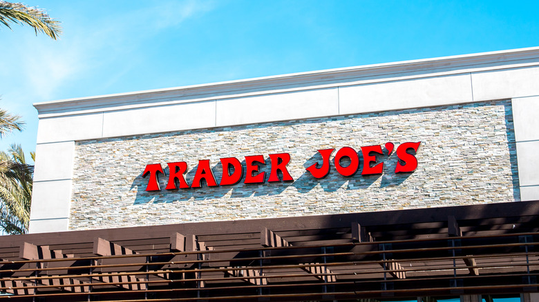 Trader Joe's sign