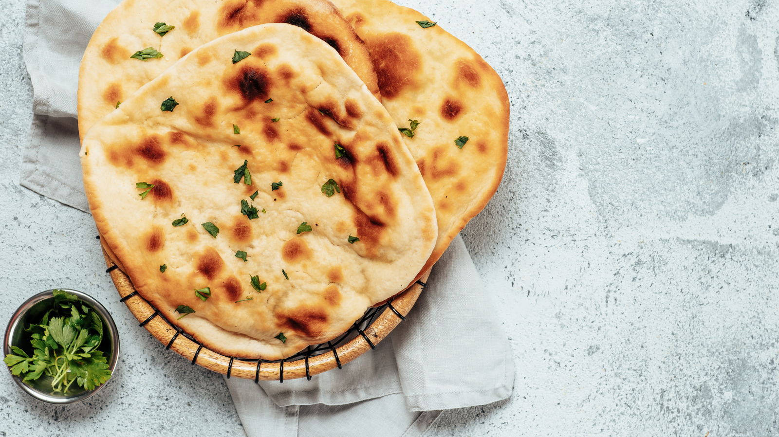 Trader Joe's Fans Are Loving This Redditor's Use Of Frozen Garlic Naan