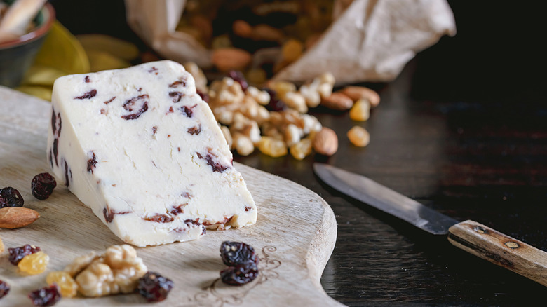 cranberry cheese with walnuts