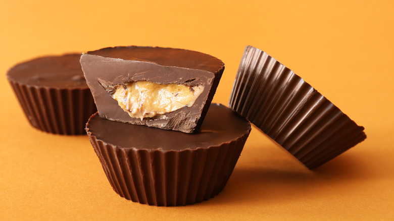 Chocolate peanut butter cups