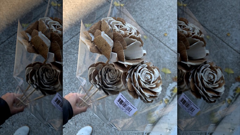 bouquet of three wooden roses