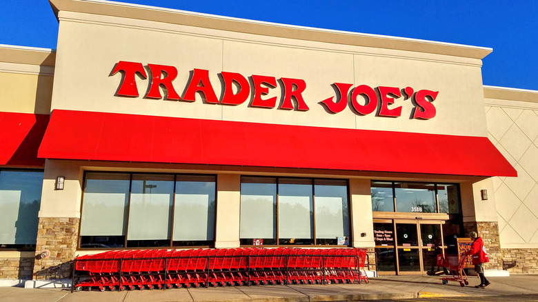 Front of Trader Joe's store