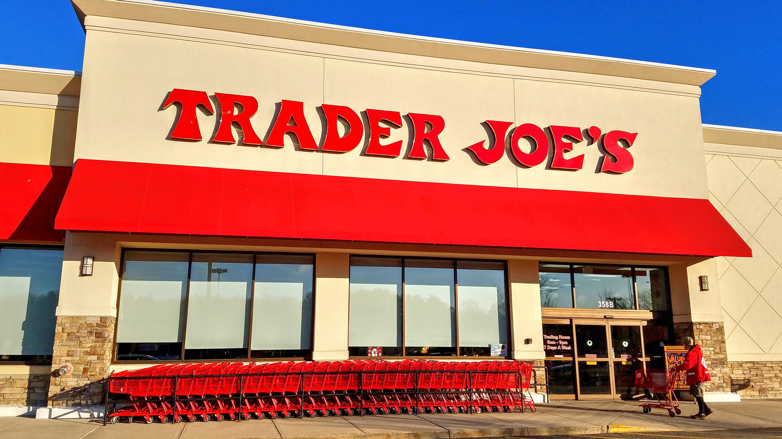 Trader Joe's New Spinach And Cauliflower Lasagna Is Turning Heads