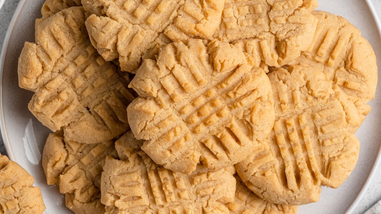 Cookies on a gray plate