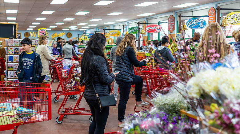 Trader Joe's shoppers