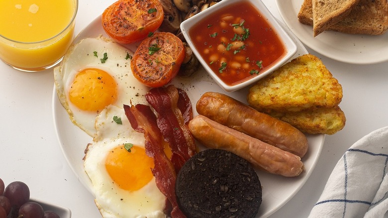 breakfast foods on plate