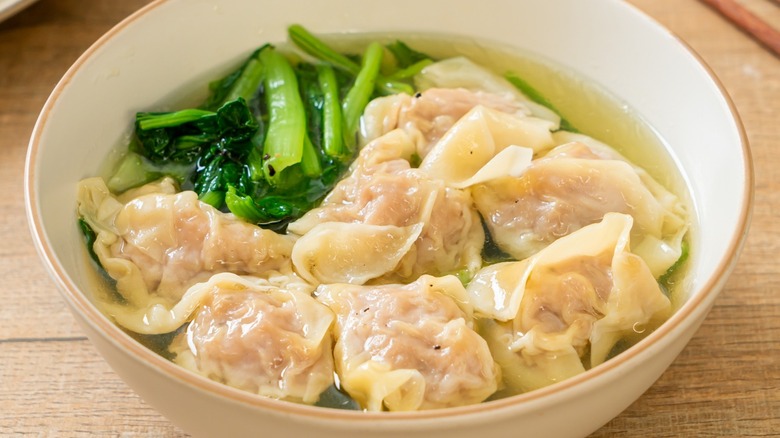 bowl of wonton soup