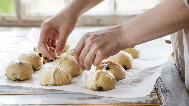 dough balls with dried fruit