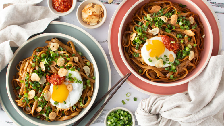 noodles with eggs and onions