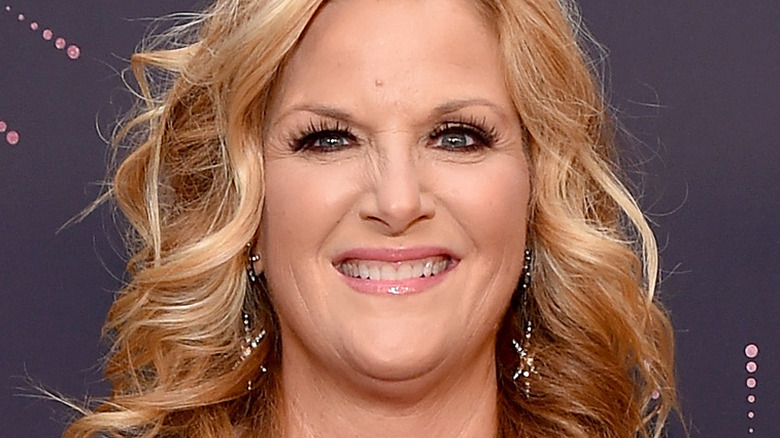 Trisha Yearwood at awards show