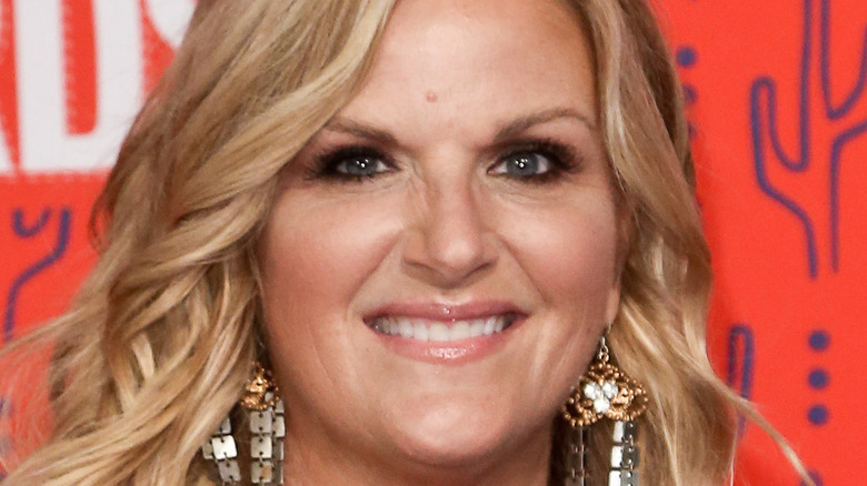 trisha yearwood smiling