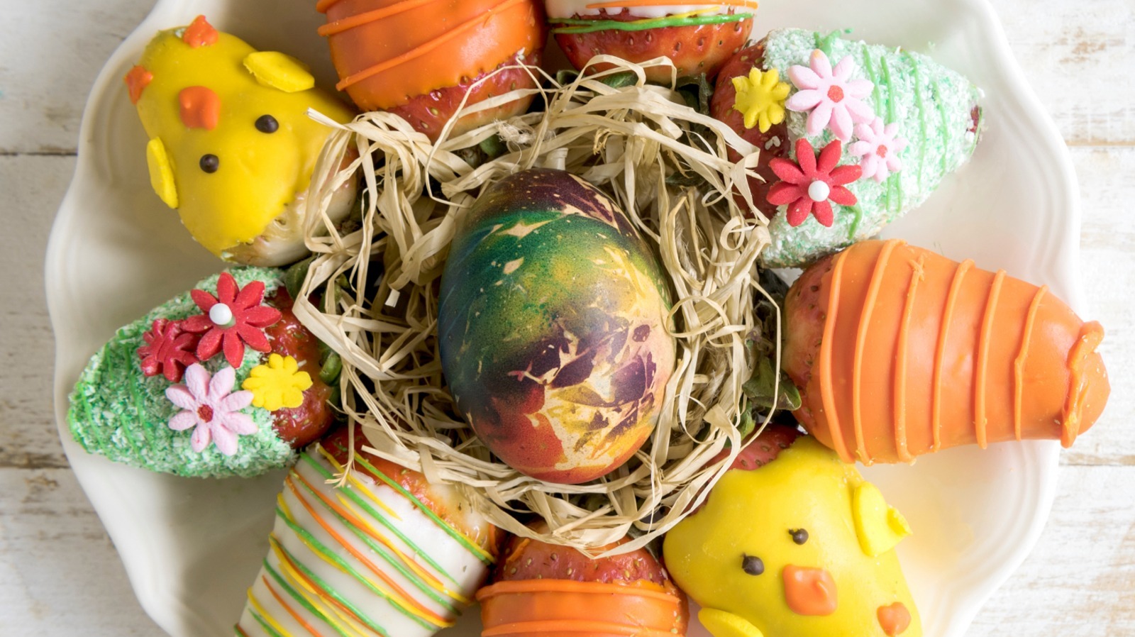 Turn Strawberries Into Multicolored Easter Treats With Just 2 Ingredients