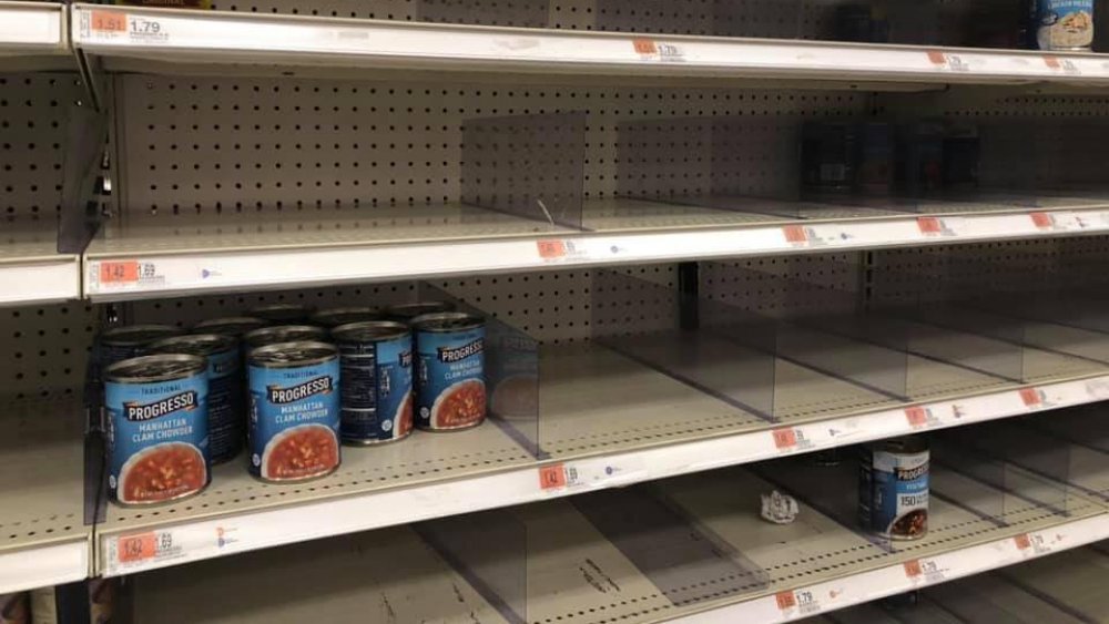 empty shelf with Manhattan clam chowder