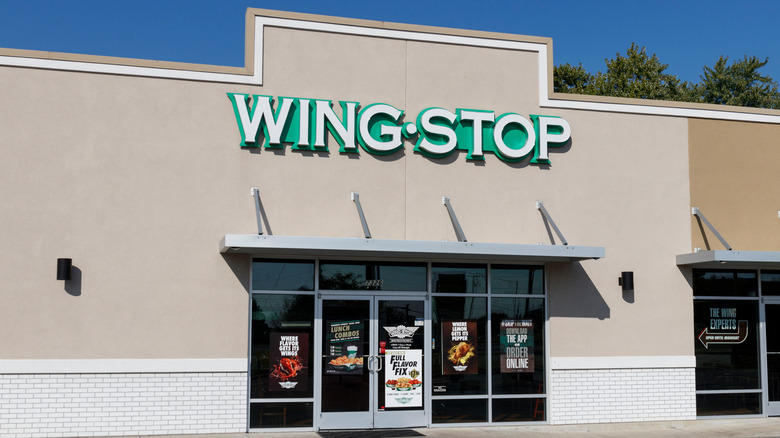 Wingstop restaurant exterior