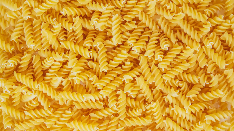 Rotini noodles