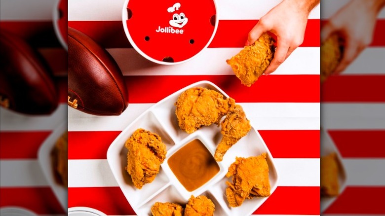 Jollibee's gravy and fried chicken