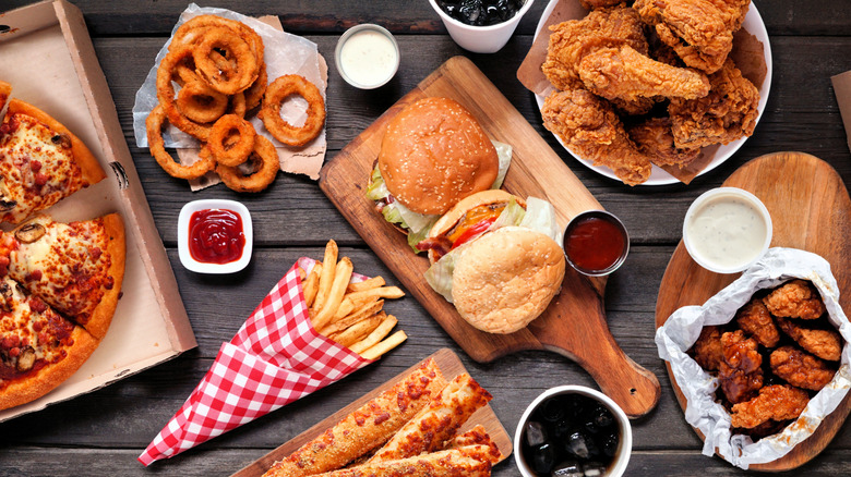 fast food, burgers, fries, fried chicken, pizza, onion rings