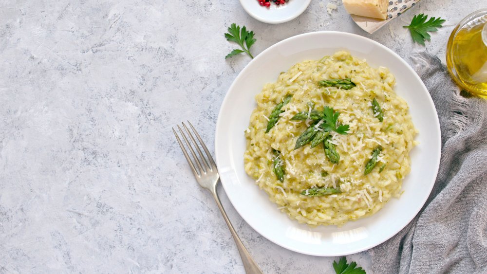 cheesy risotto with asparagus