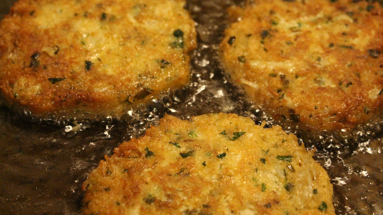 Frying crab cakes in oil