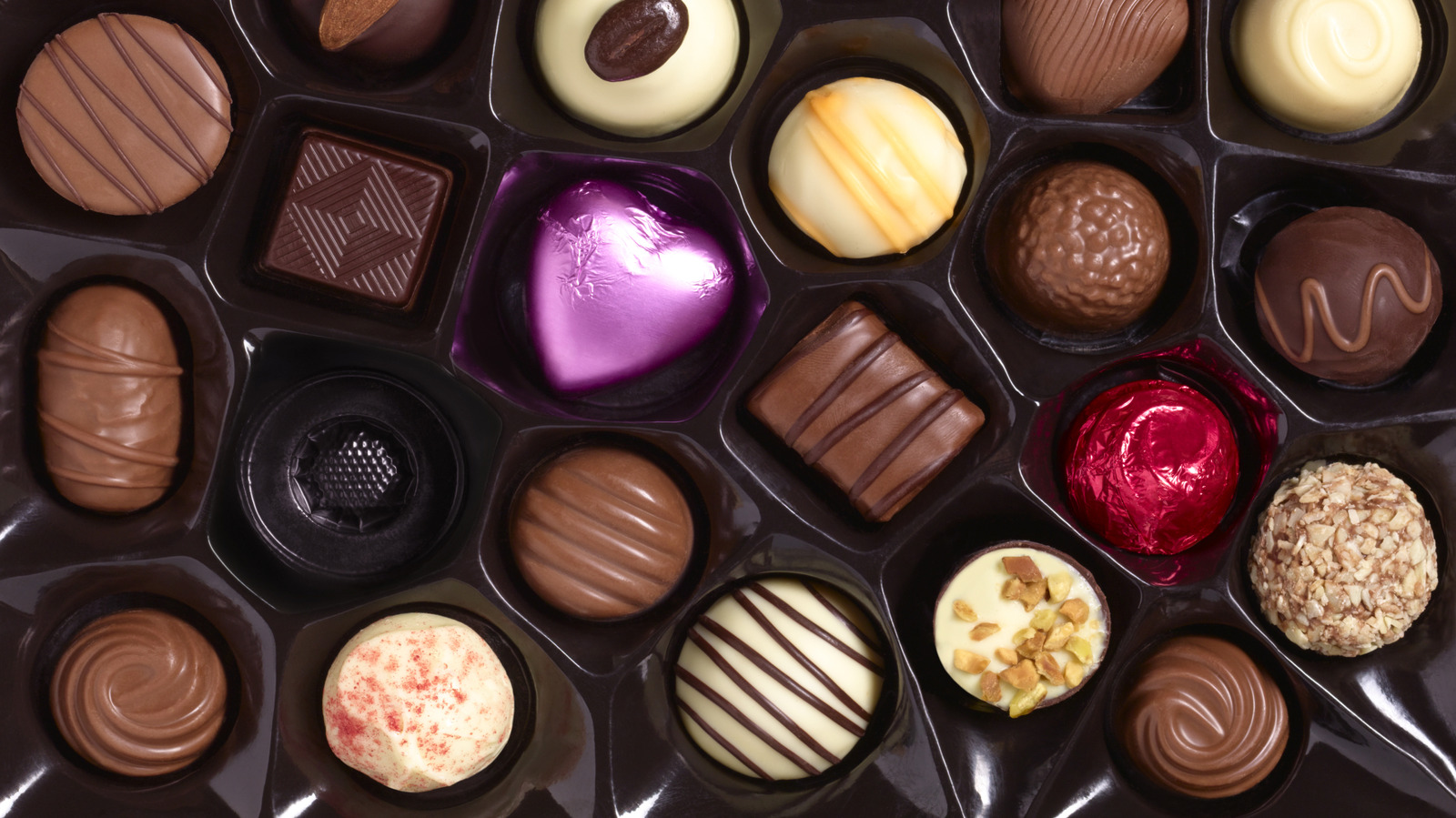 <a href="https://www.mashed.com/1756963/valetines-day-chocolates-no-one-wants/" target="_blank">Valentine’s Day Chocolates No One Wants To Eat</a>