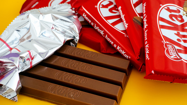 kit kat candy bar unwrapped